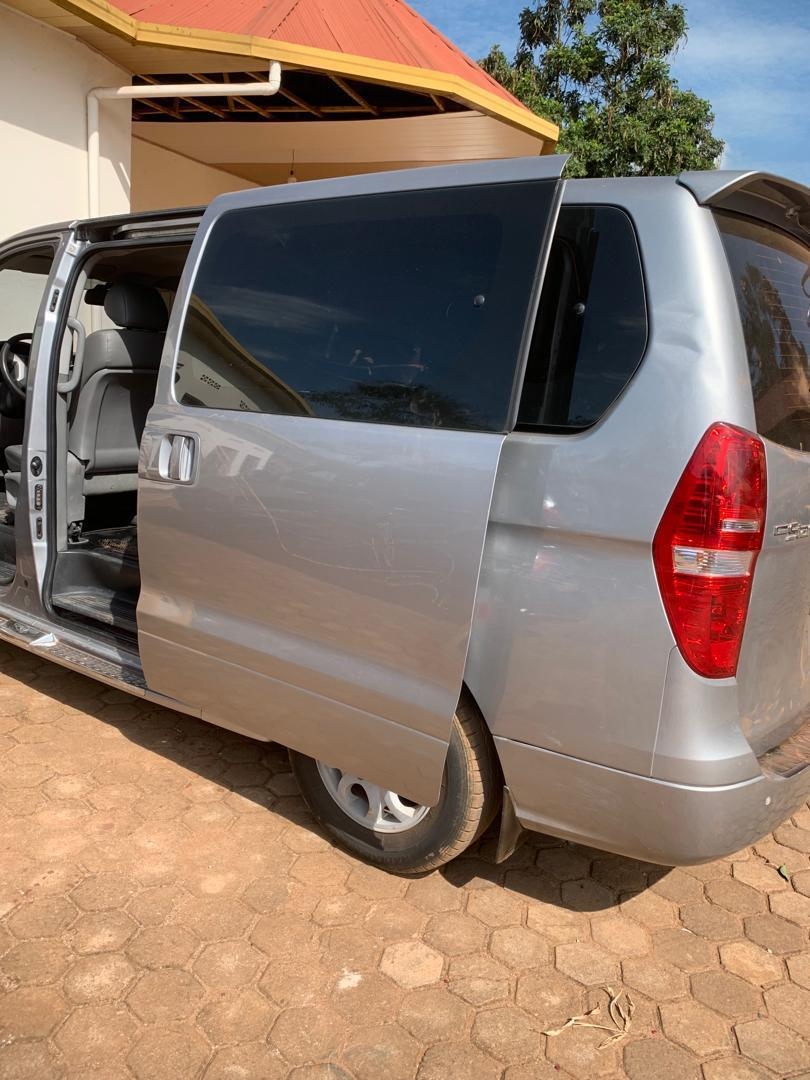BERE 339: 2011 HYUNDAI STAREX(Hyundai H-1) is available for sale