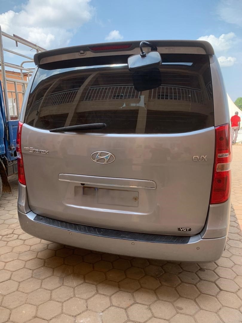 BERE 339: 2011 HYUNDAI STAREX(Hyundai H-1) is available for sale