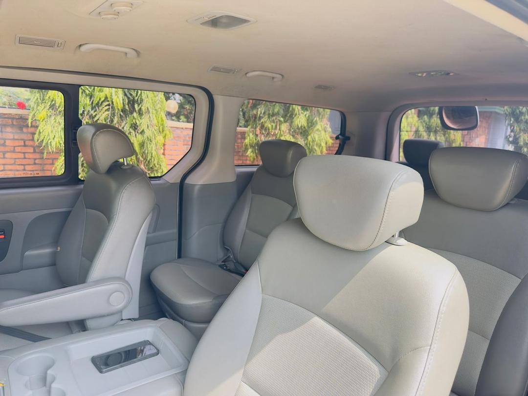 BERE 339: 2011 HYUNDAI STAREX(Hyundai H-1) is available for sale