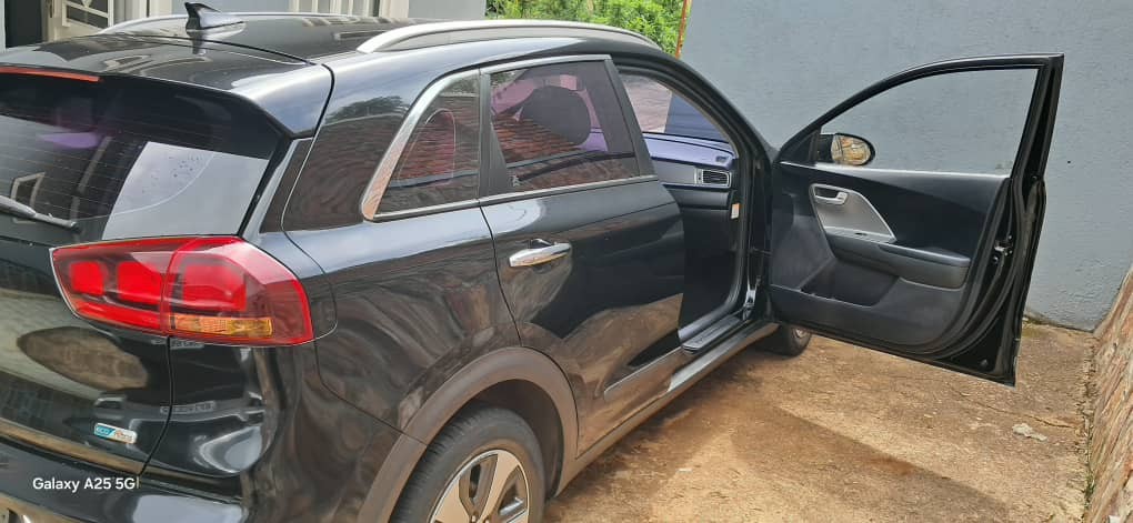 BERE 012 BQ : KIA NIRO 2016 in good condition is available for sale #+250780675812